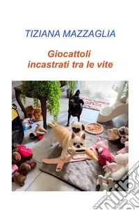 Giocattoli incastrati tra le vite libro