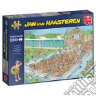 Jan Van Haasteren - Jan Van Haasteren - Bomvol Bad (2000 Stukjes) puzzle
