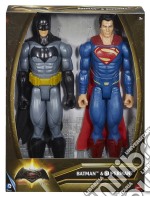 Mattel DLN32 - Batman Versus Superman - 2-Pack Action Figure 30 Cm (un articolo senza possibilità di scelta) articolo cartoleria di Mattel
