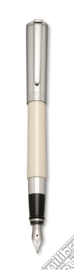 Penna stilografica con cappuccio cromato. corpo in resina bianca lucida. pennino in acciaio (ef,f,m,b)
