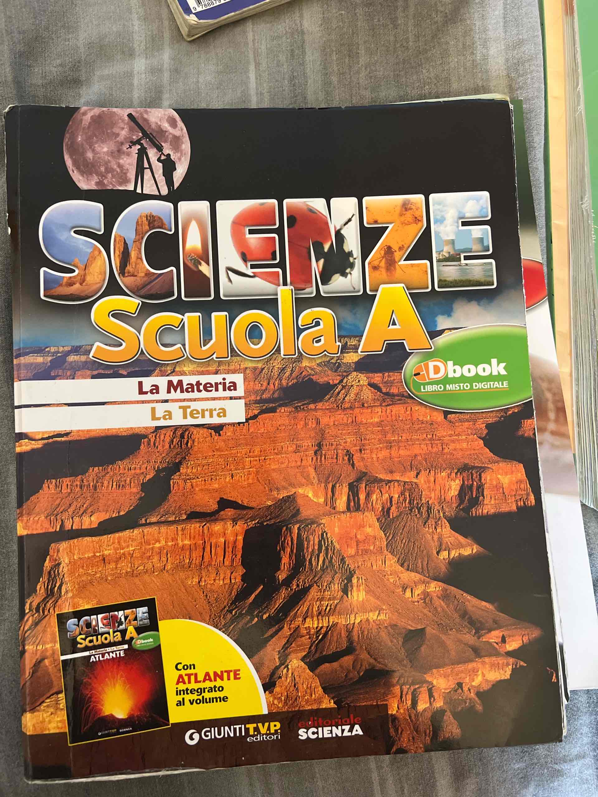 Scienze Scuola Laboratori libro usato