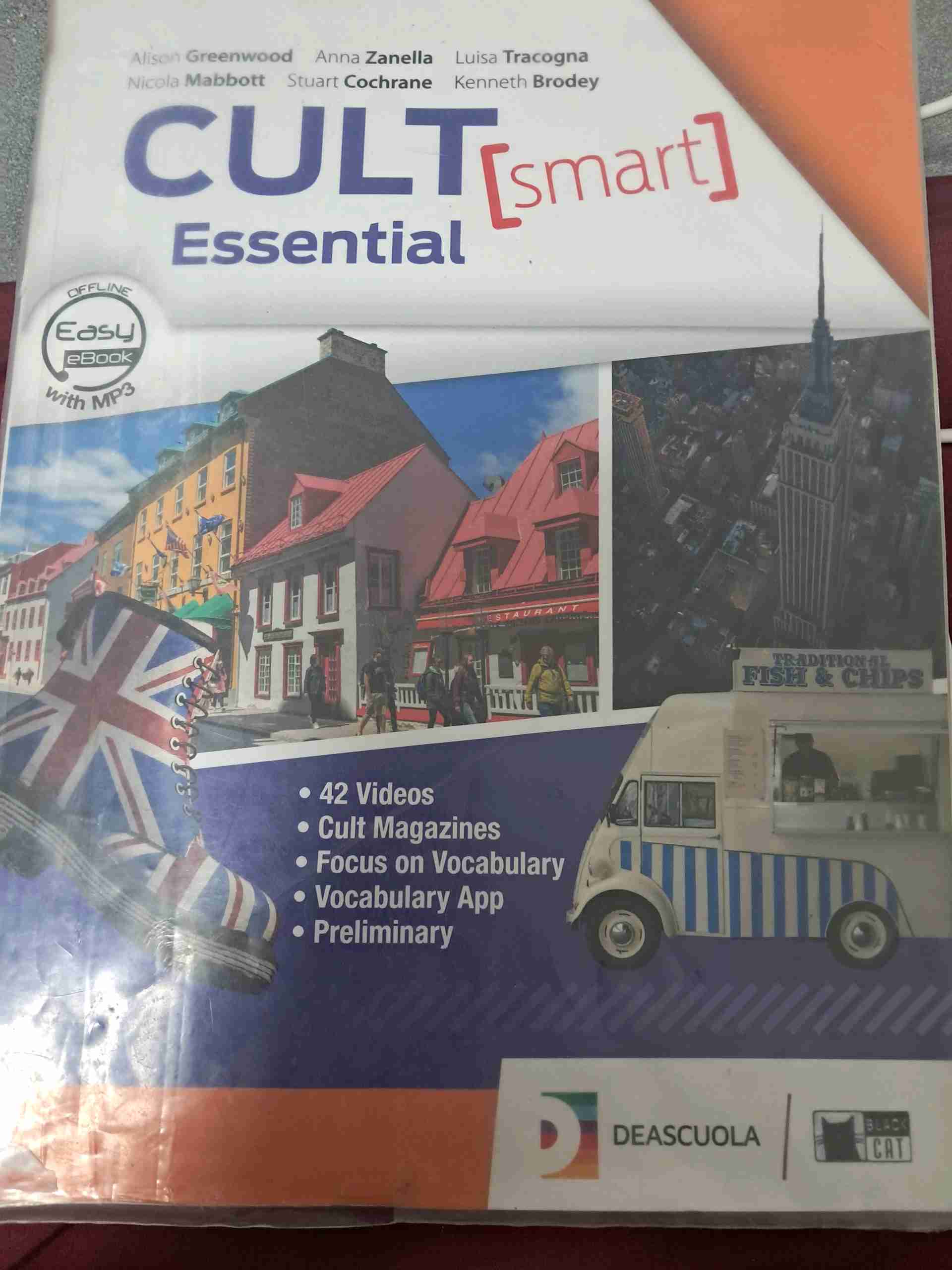 Cult [smart] essential. Student's book-Workbook. Per le Scuole superiori. Con CD Audio. Con DVD-ROM. Con e-book. Con espansione online libro usato