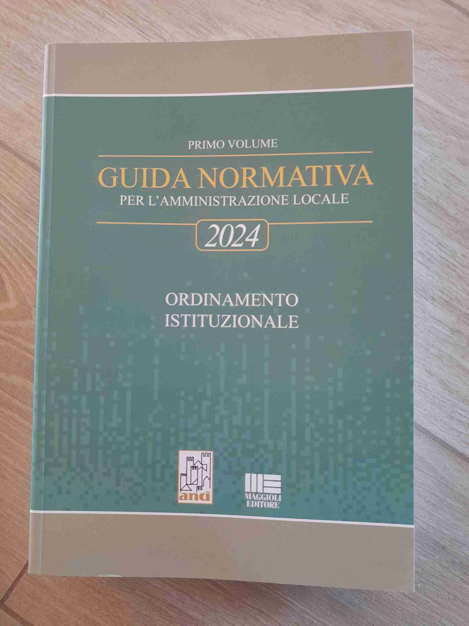 5 volumi Guida Normativa per l'amministrazione locale 2024 libro usato