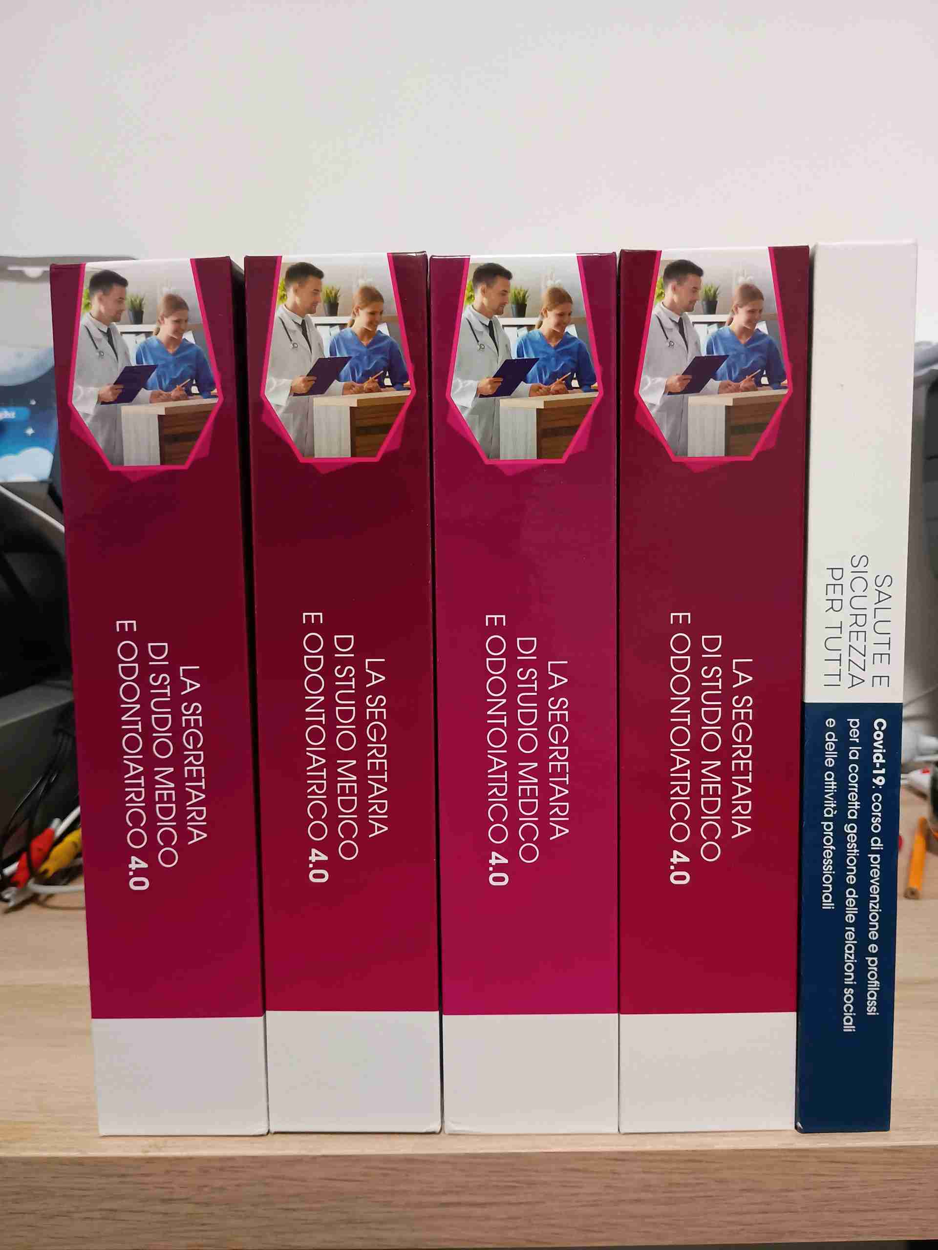Set Completo Libri CEF - Segretaria Studio Medico e Odontoiatrico 4.0 cd usato