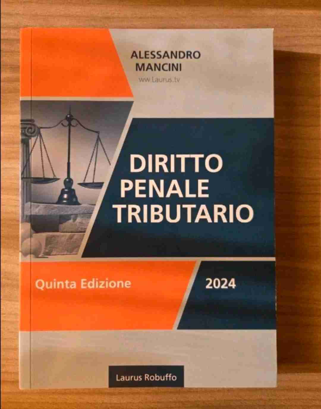Diritto penale tributario libro usato