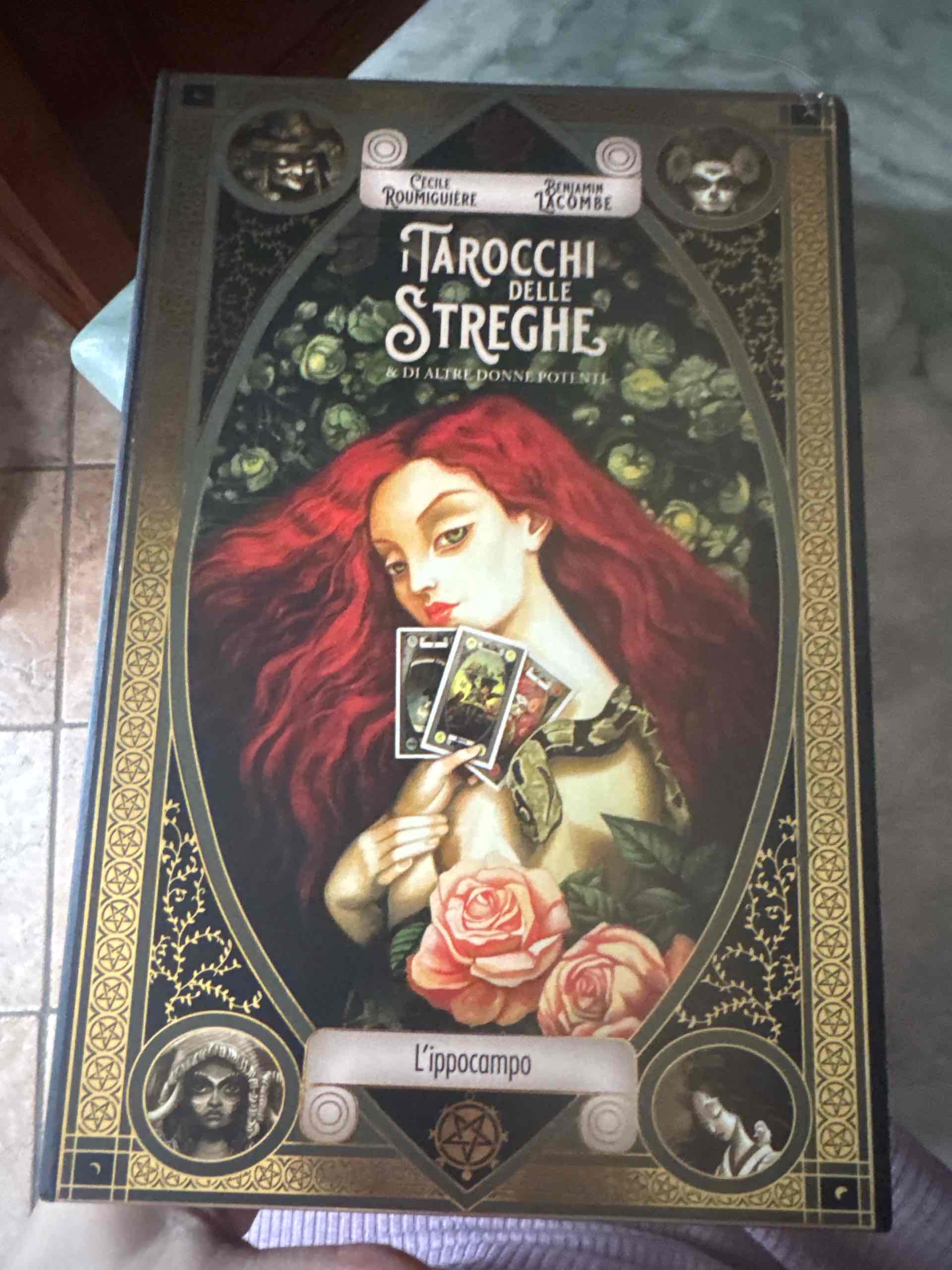 i tarocchi delle streghe e di altre donne potenti libro usato