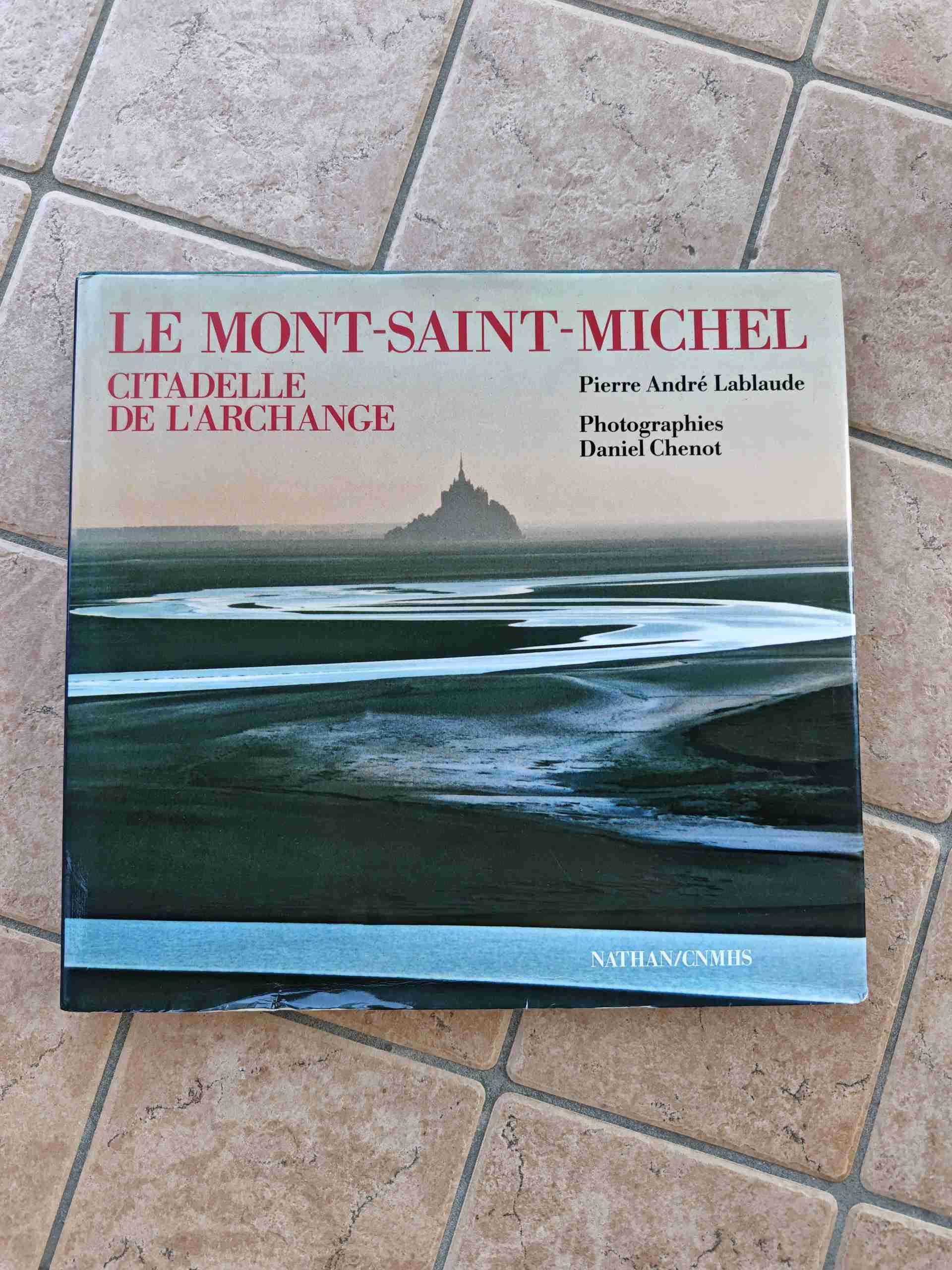 Le Mont-Saint-Michel  Cittadelle de l'Archange libro usato