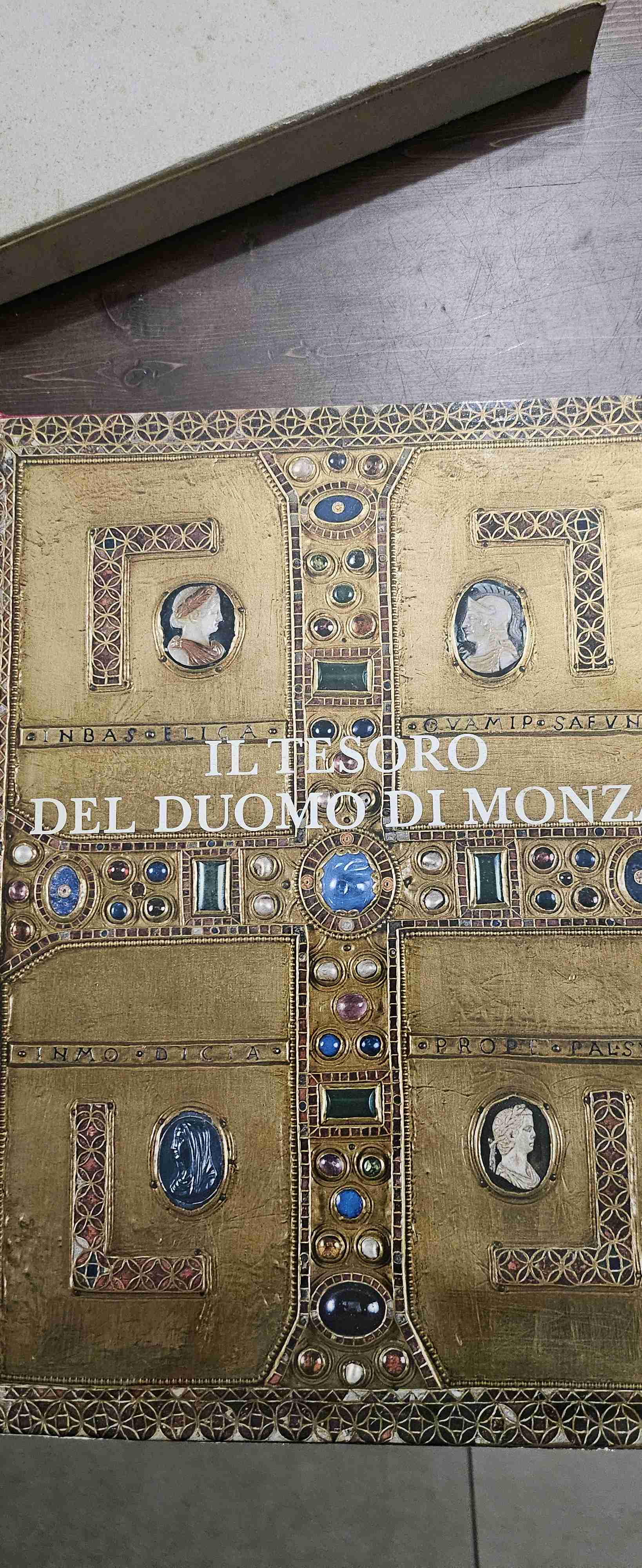 Il tesoro del duomo di Monza libro usato