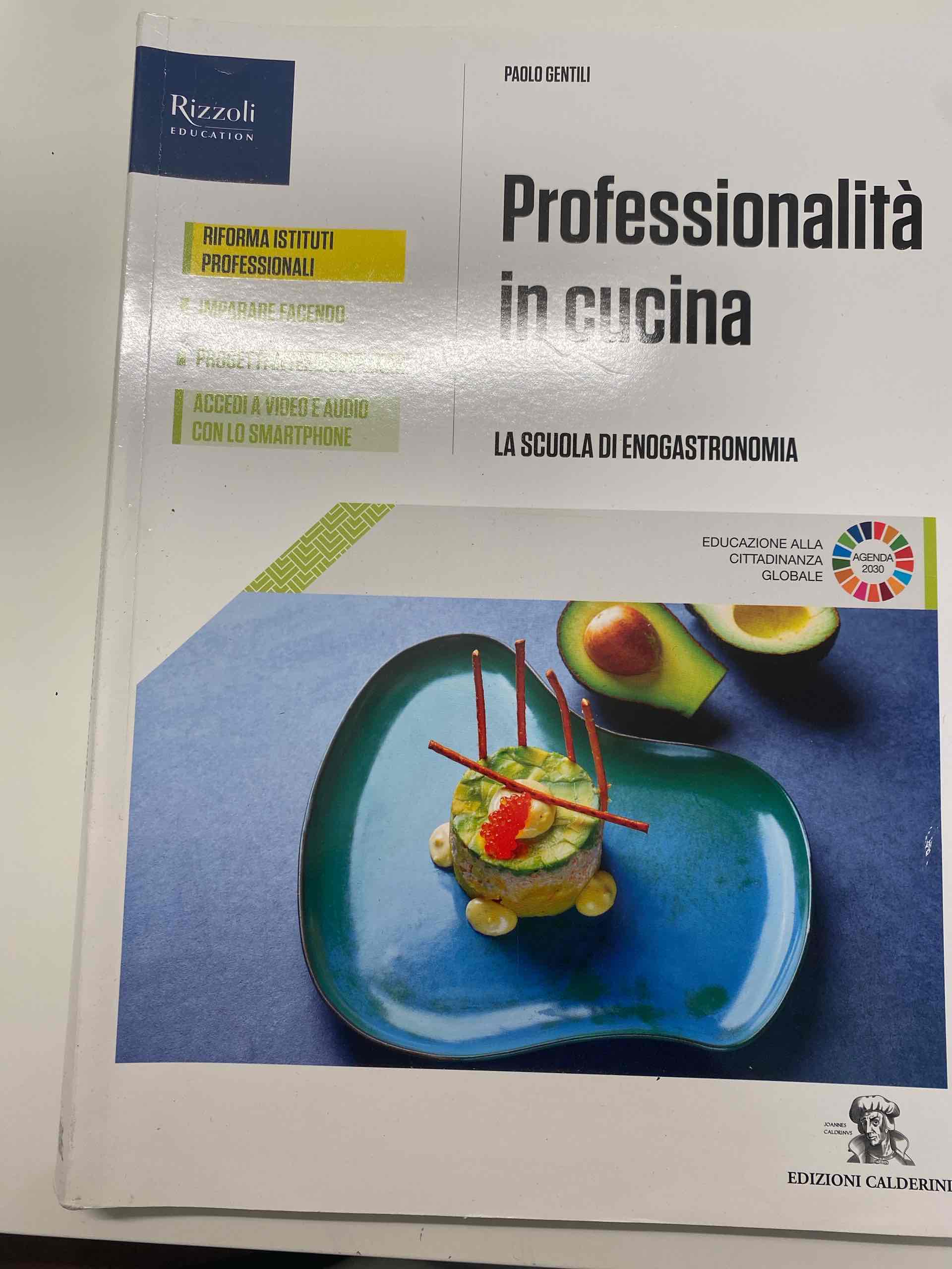 Professionalità in cucina. Per il biennio delle Scuole superiori. Con e-book. Con espansione online. Con Libro: Quaderno operativo libro usato