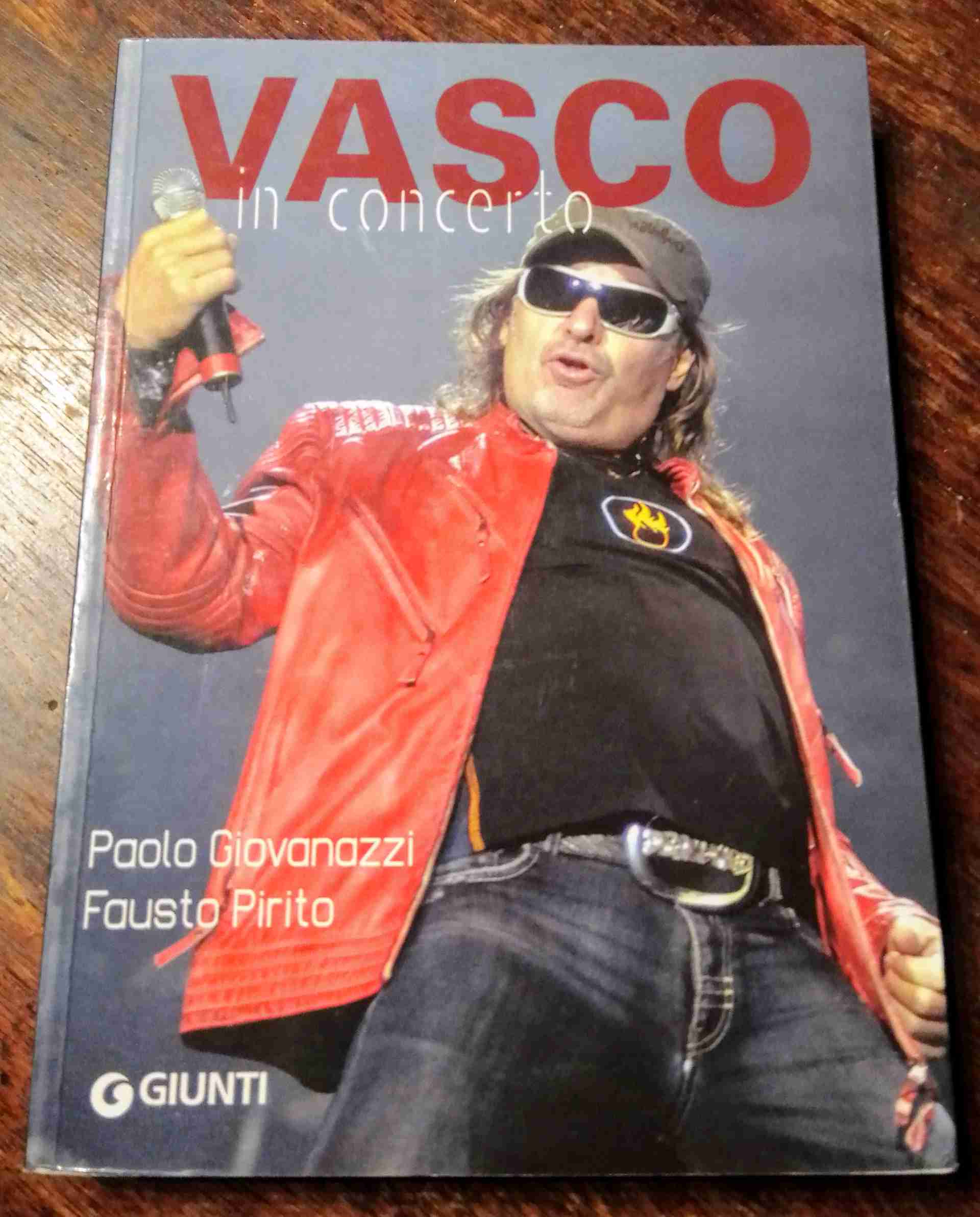 VASCO IN CONCERTO  libro usato