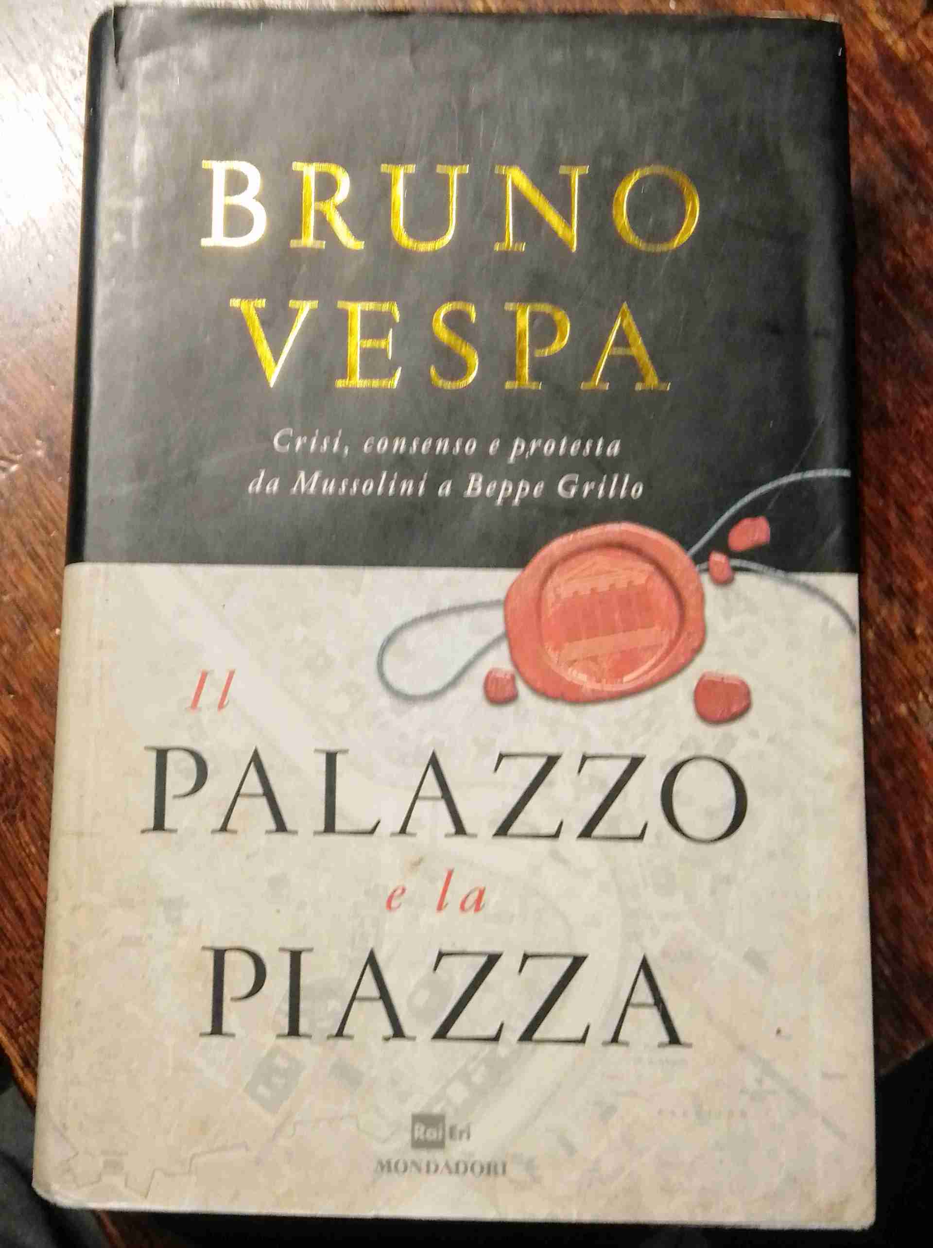 IL PALAZZO E LA PIAZZA  libro usato