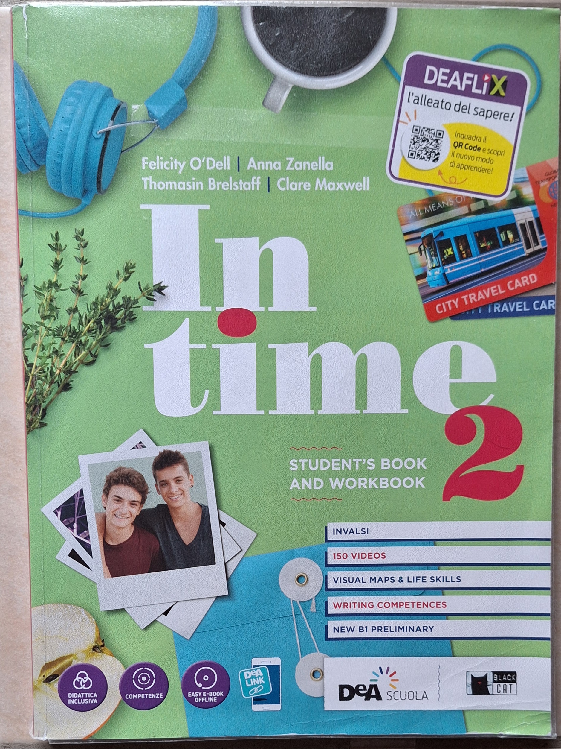 In time. Student's book-Workbook. Per le Scuole superiori. Con e-book. Con espansione online. Con DVD-ROM. Con Libro: Tavola dei verbi. Vol. 2 libro usato