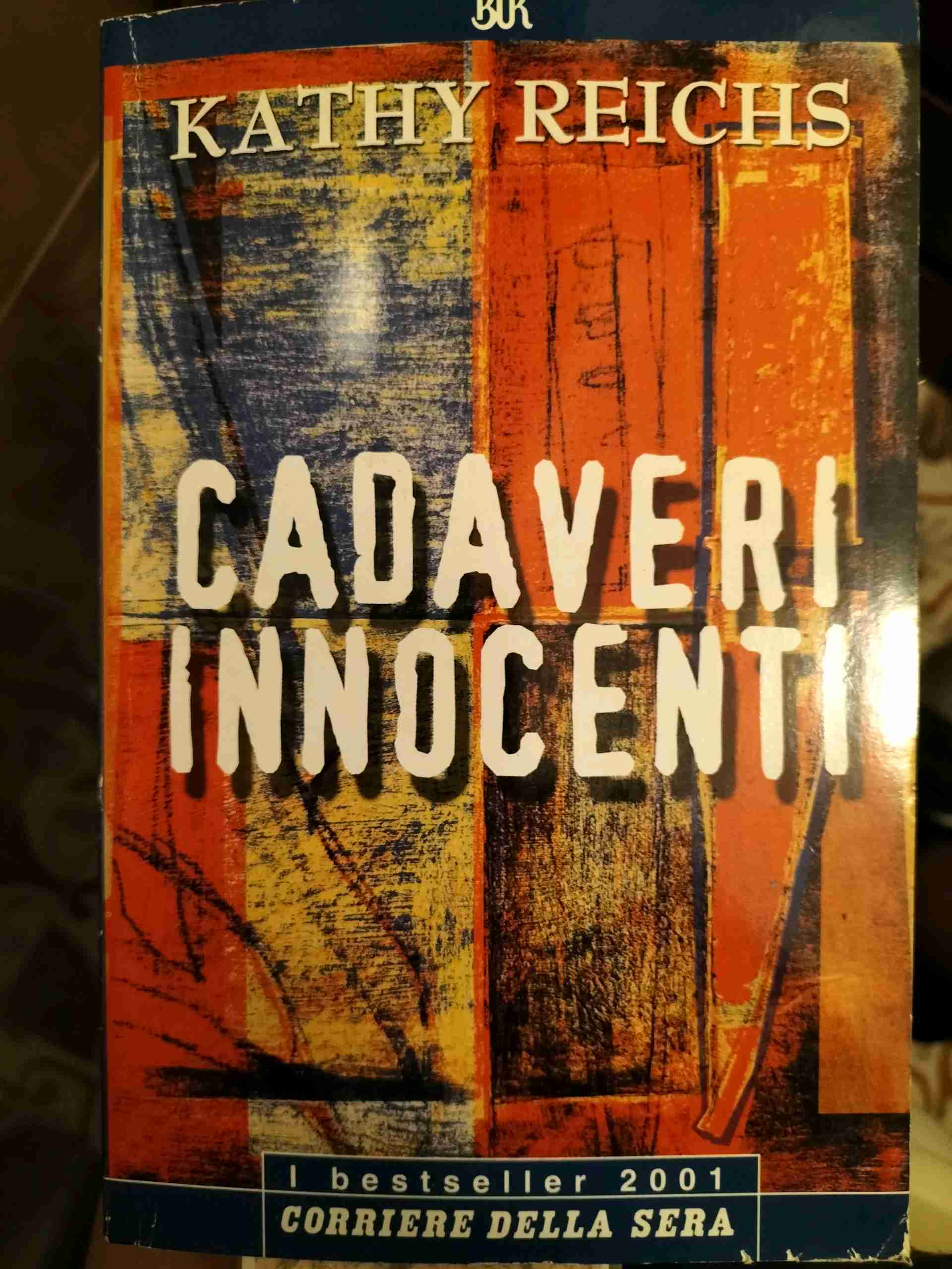 Cadaveri innocenti  libro usato